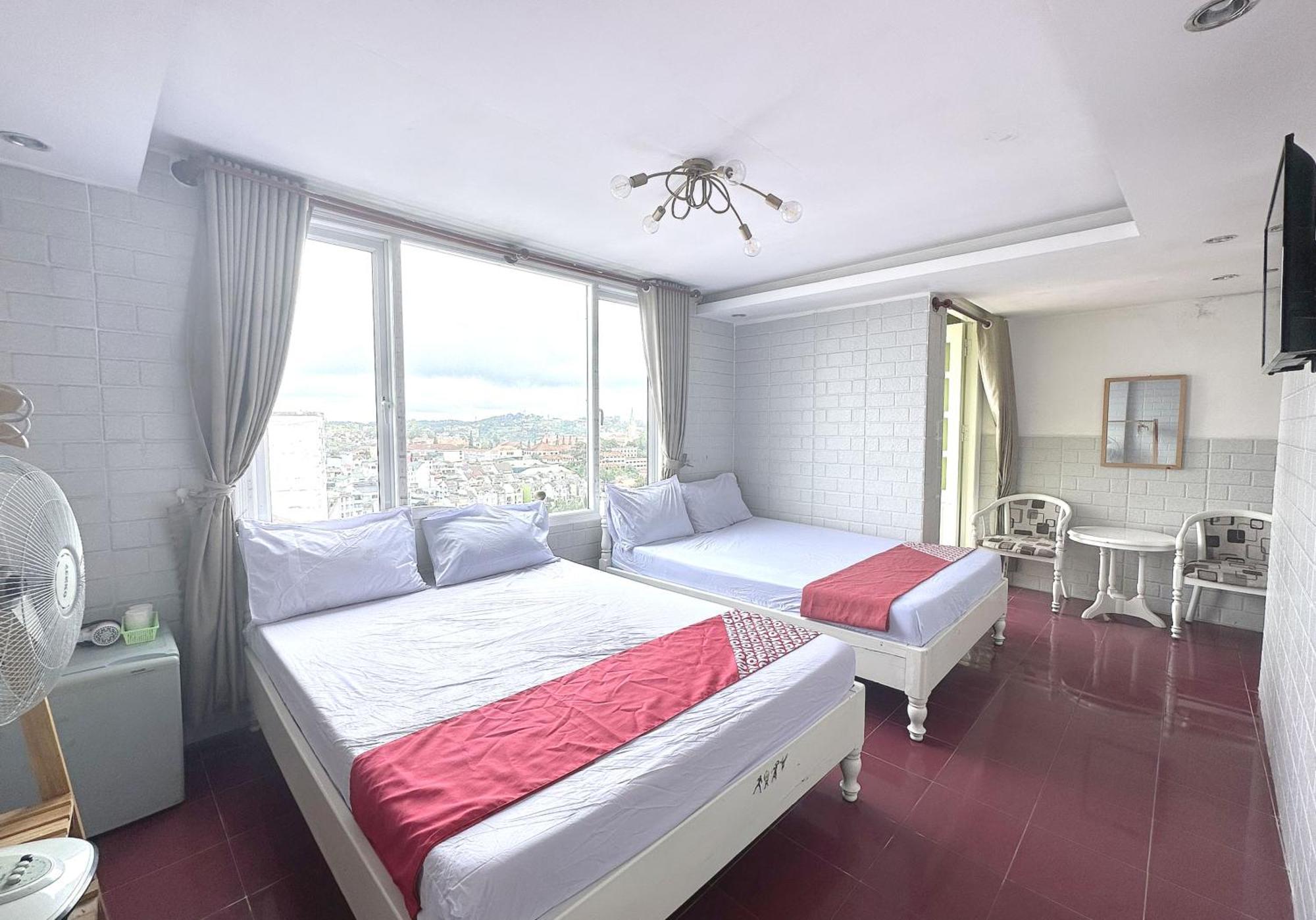 Oyo 1196 Le Vu Hotel Dalat Bagian luar foto