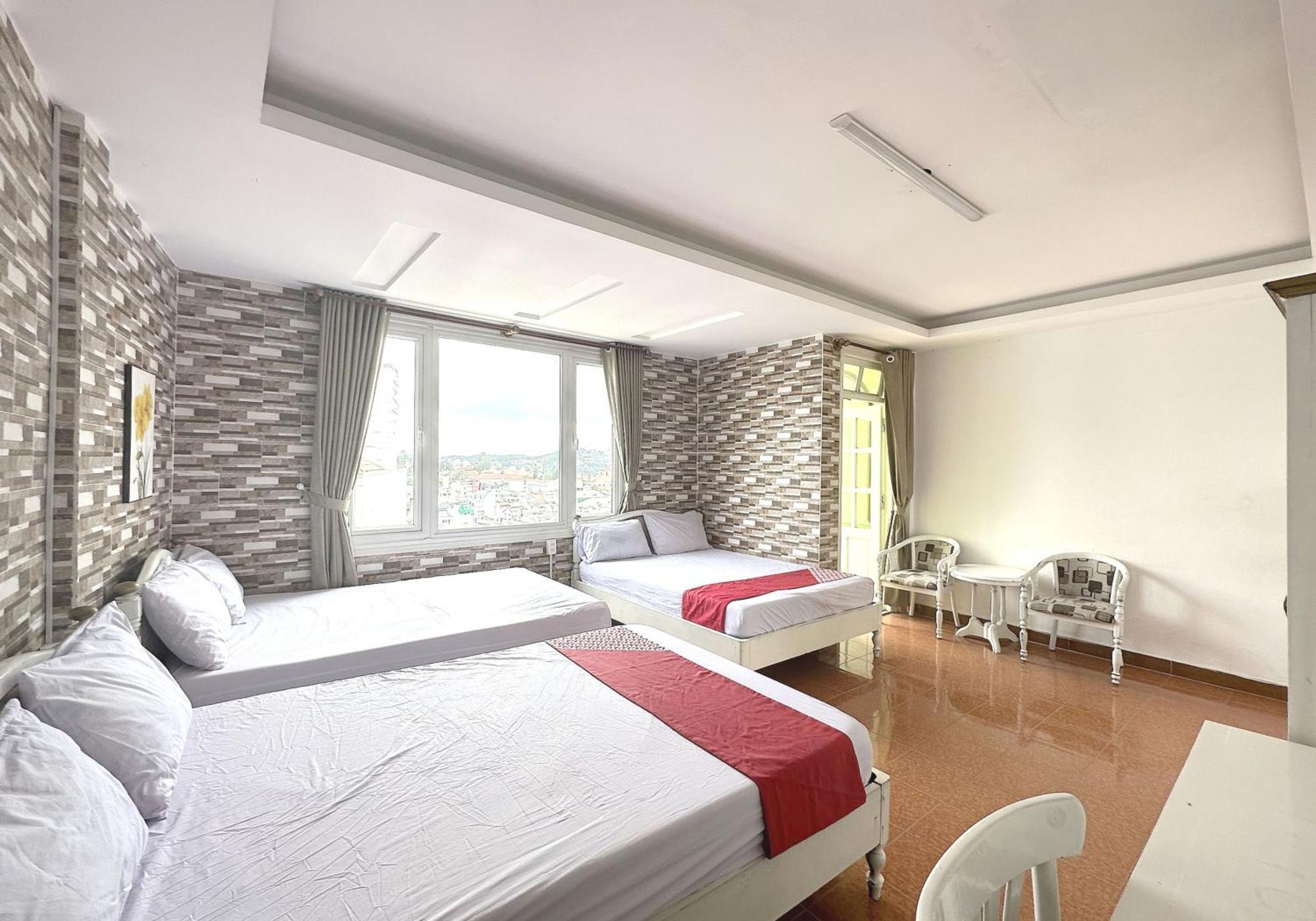 Oyo 1196 Le Vu Hotel Dalat Bagian luar foto