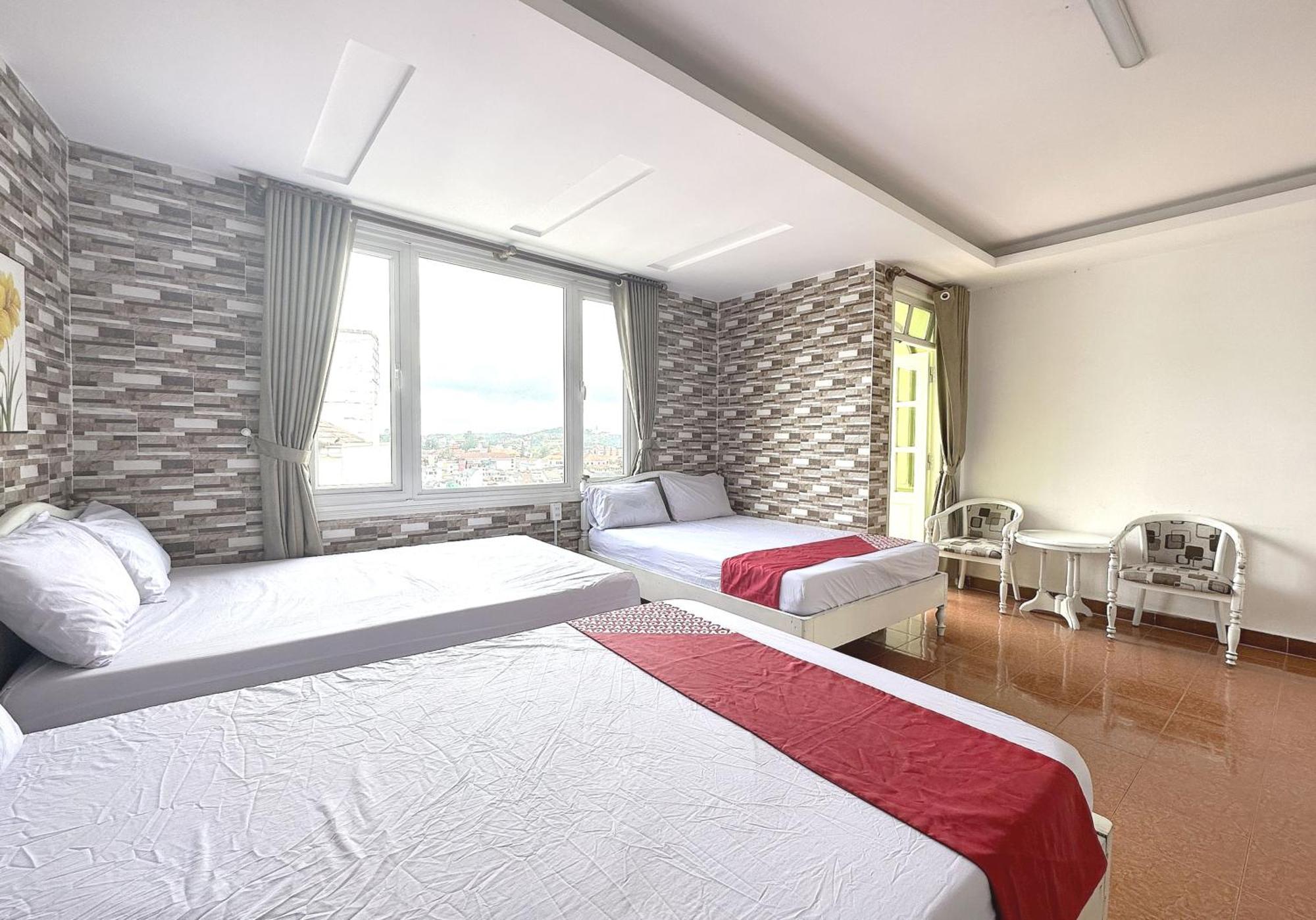 Oyo 1196 Le Vu Hotel Dalat Bagian luar foto