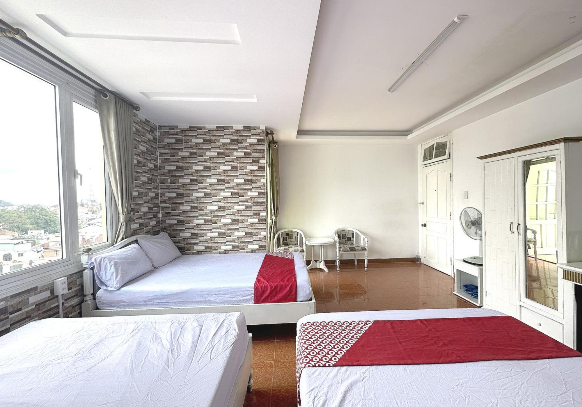 Oyo 1196 Le Vu Hotel Dalat Bagian luar foto