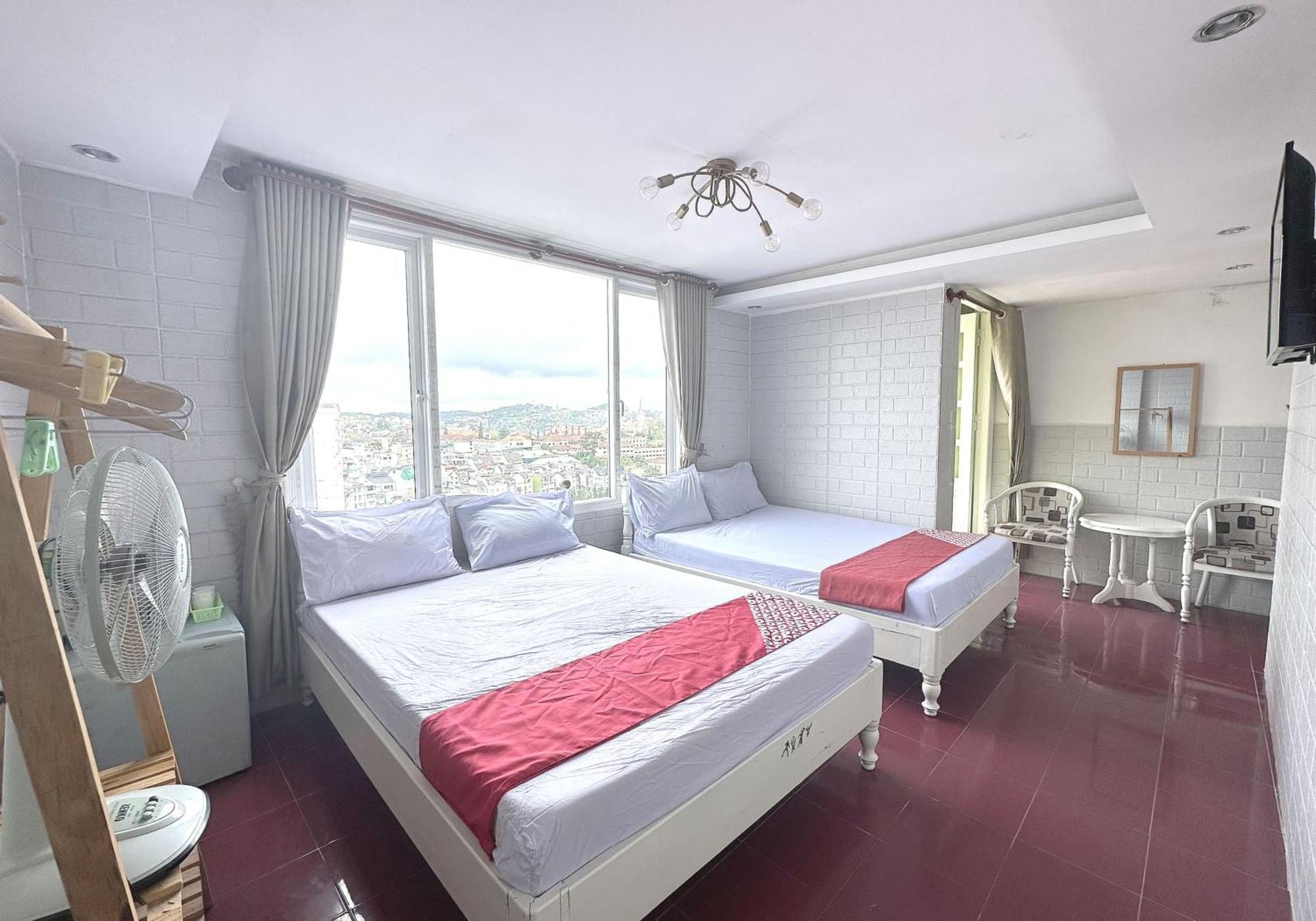 Oyo 1196 Le Vu Hotel Dalat Bagian luar foto