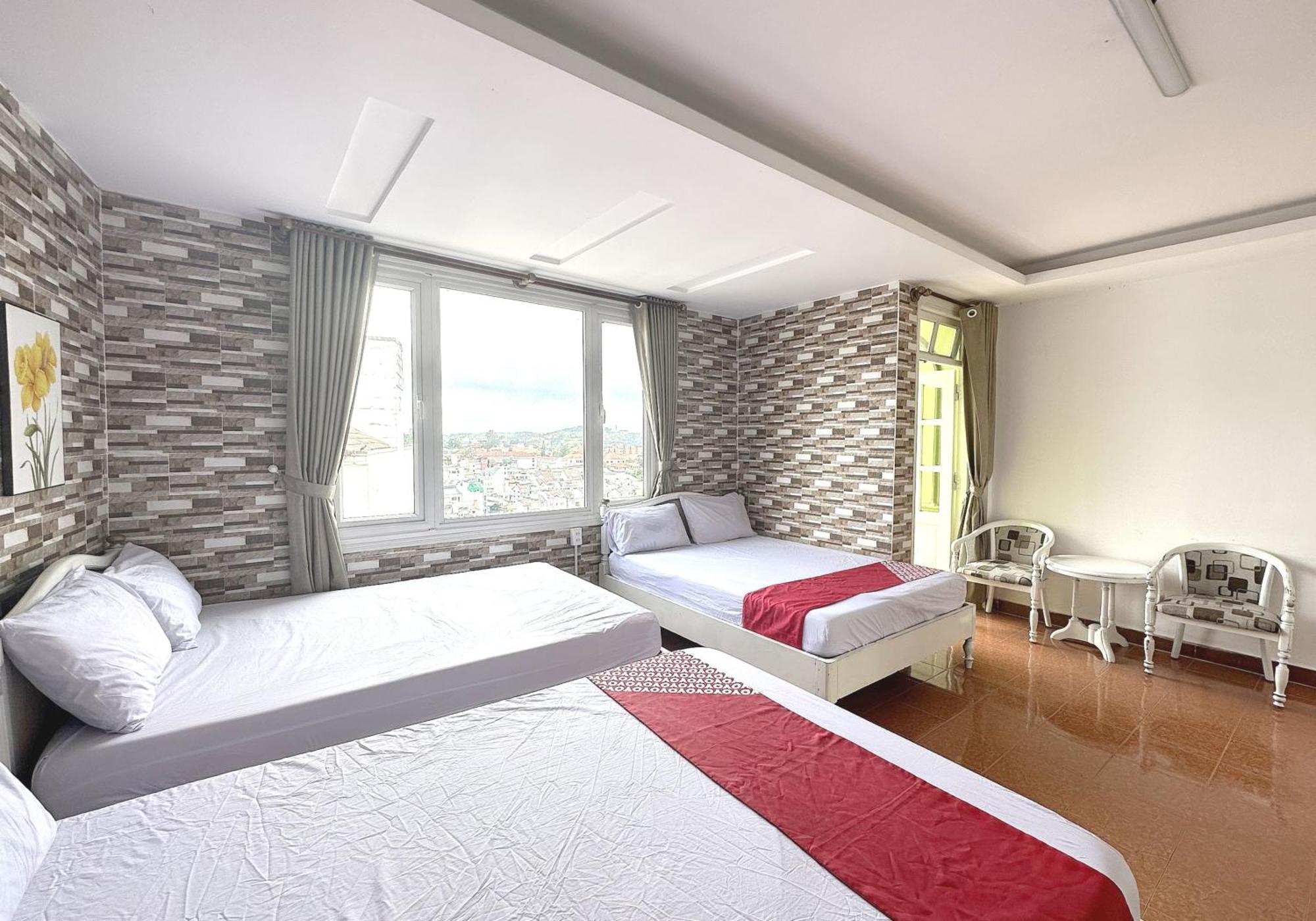 Oyo 1196 Le Vu Hotel Dalat Bagian luar foto