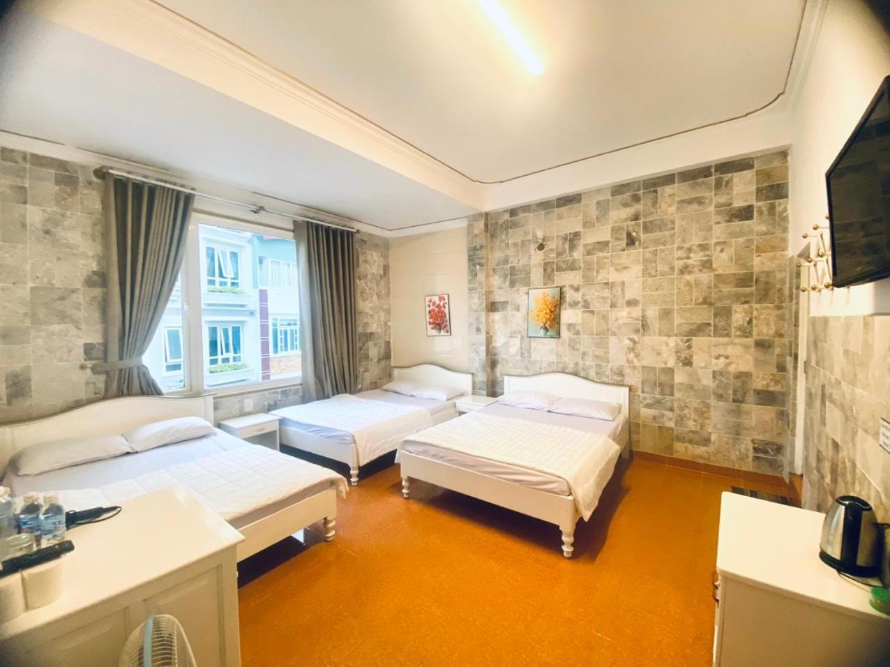 Oyo 1196 Le Vu Hotel Dalat Bagian luar foto