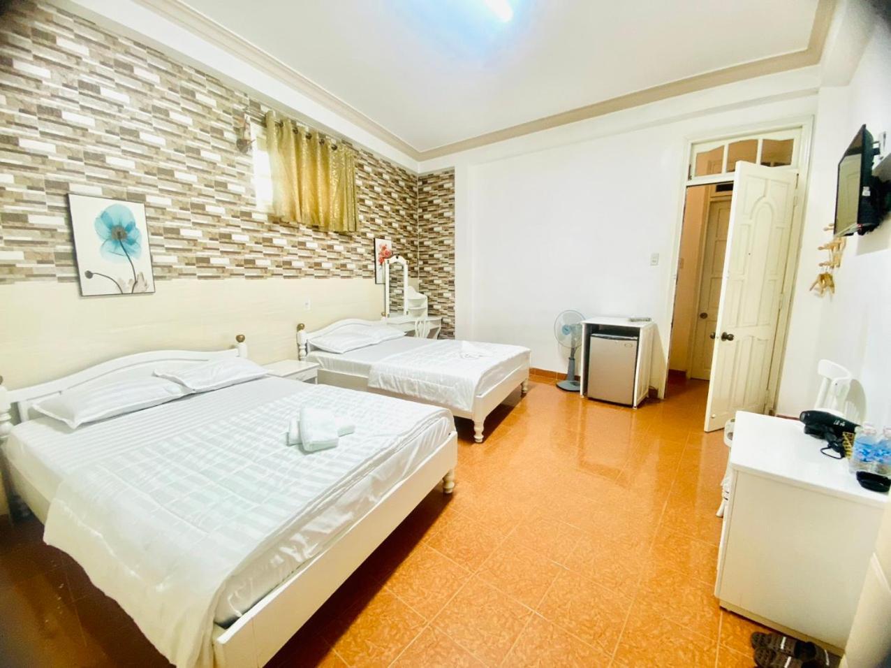 Oyo 1196 Le Vu Hotel Dalat Bagian luar foto