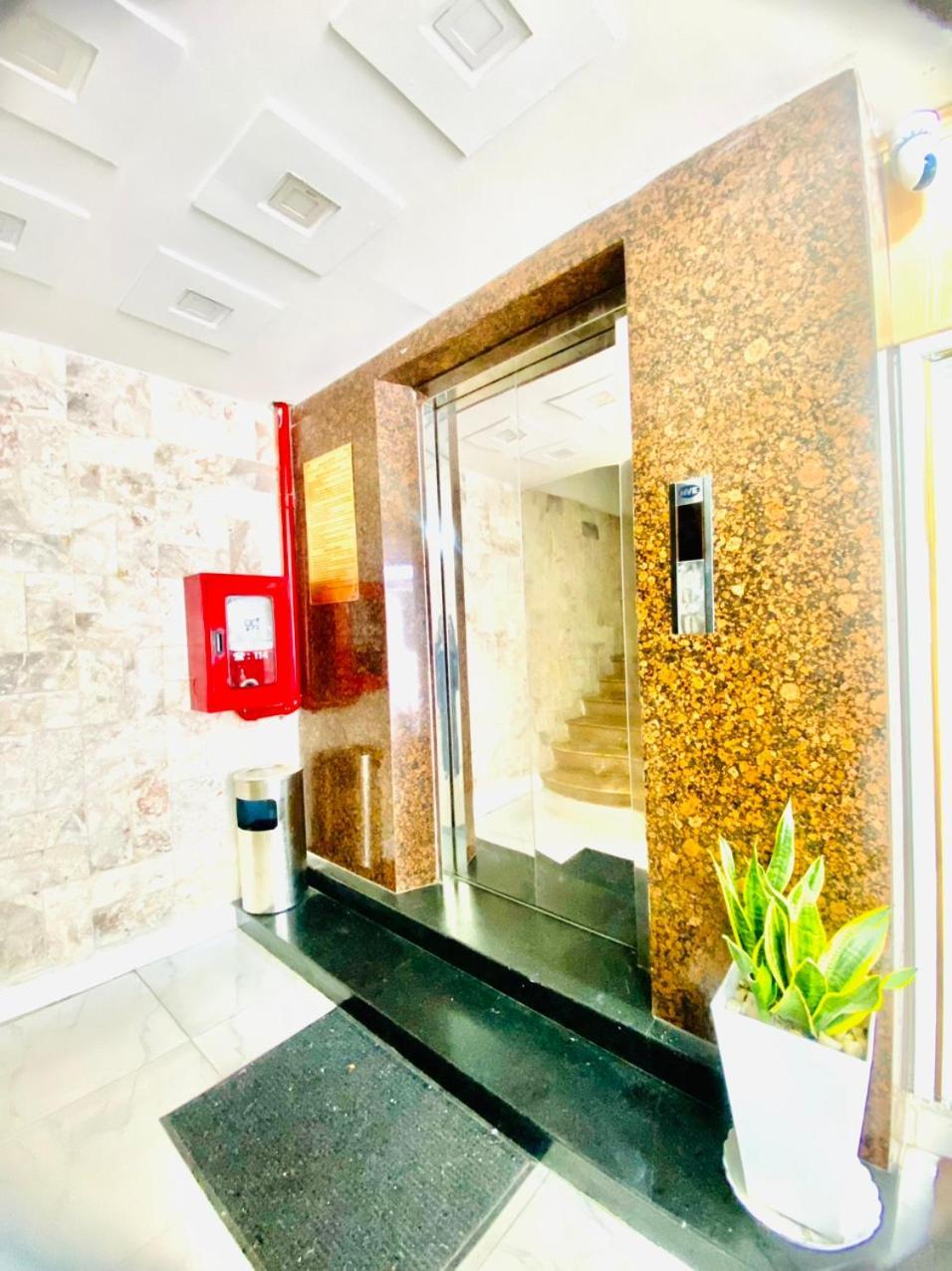 Oyo 1196 Le Vu Hotel Dalat Bagian luar foto