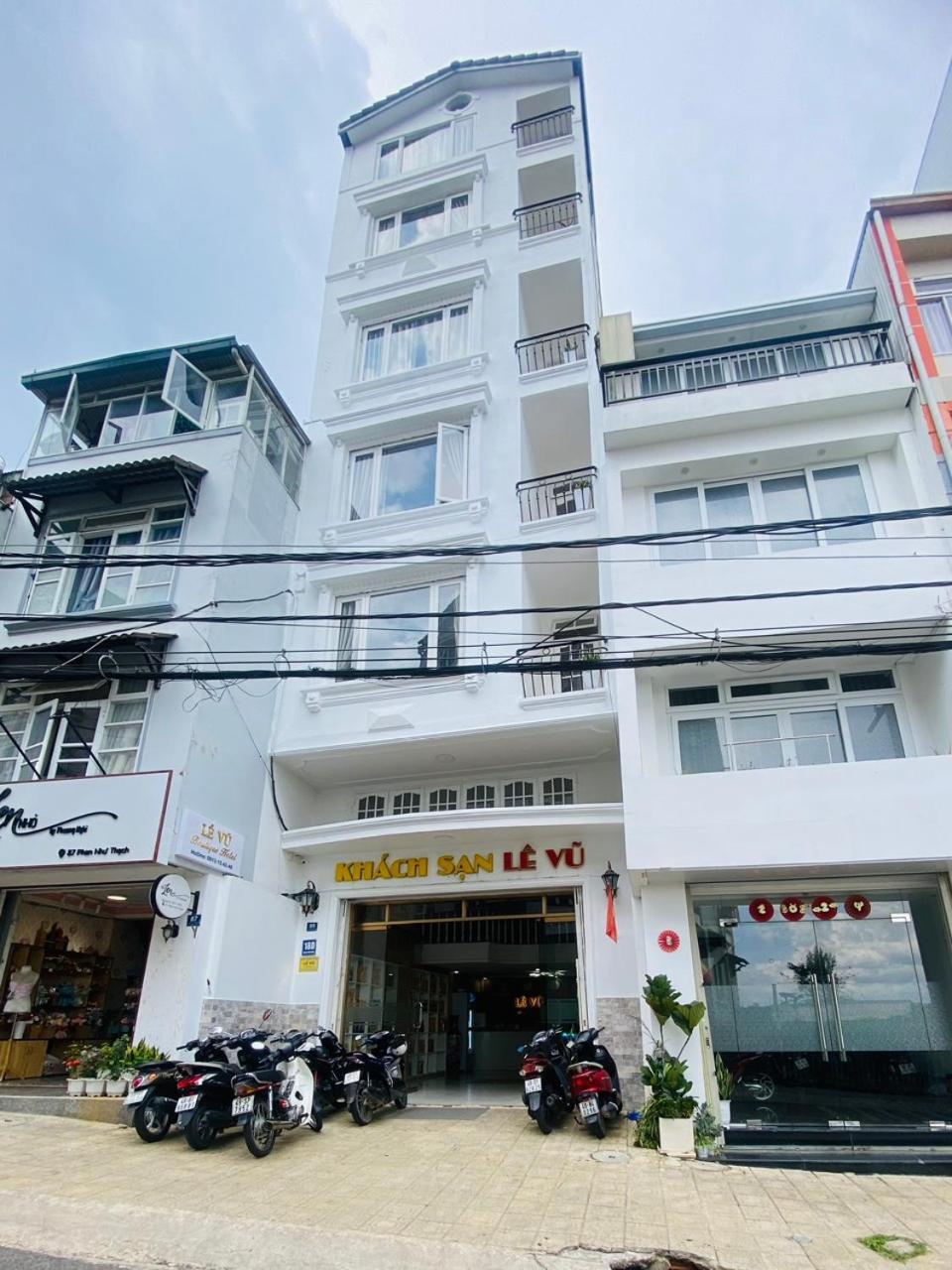 Oyo 1196 Le Vu Hotel Dalat Bagian luar foto